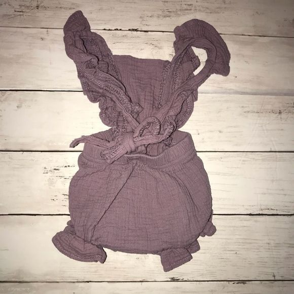 Baby Girl Ruffled Sleeveless Romper backless - Picture 8 of 8